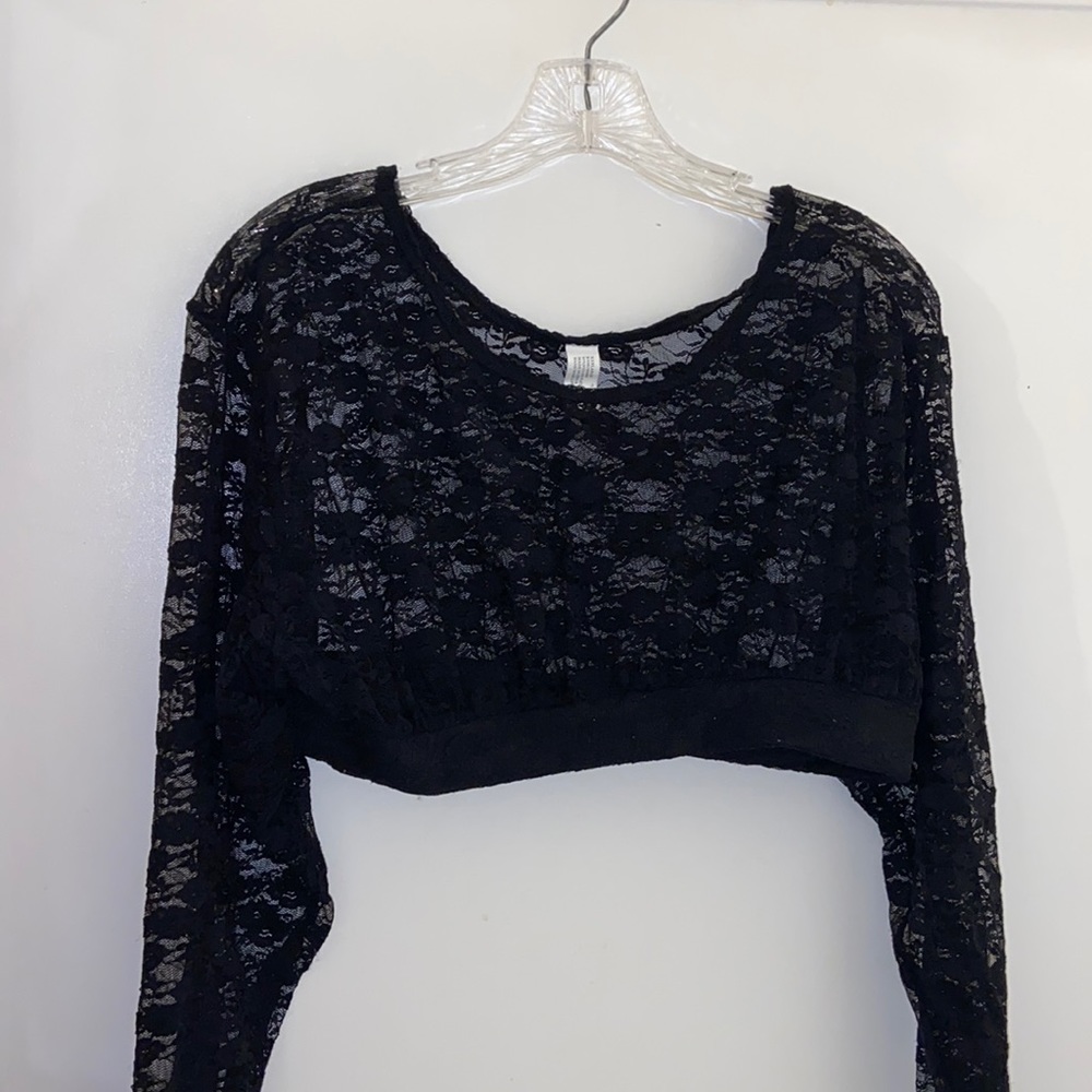 Black & White Long Sleeved Crop Tops